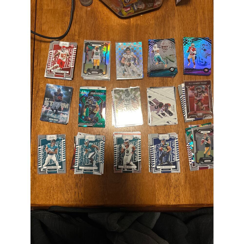 150 Random Football Cards – Selling My Ex’s Collection